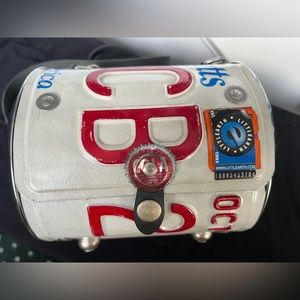 Vintage little earth Massachusetts license plate metal crossbody shoulder purse.